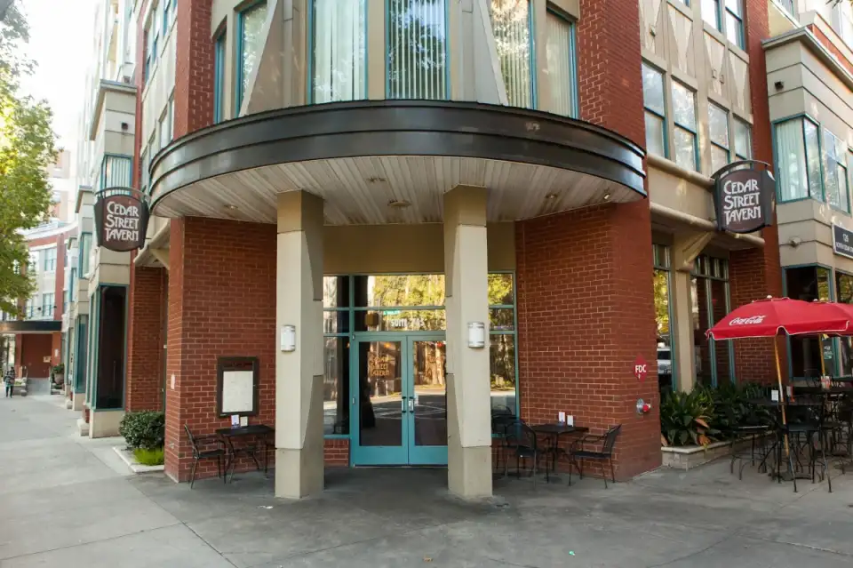 Cedar Street Tavern, Uptown, Charlotte, happy hour venue
