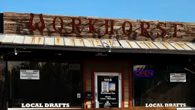 Workhorse Bar, North Loop, Austin, happy hour venue
