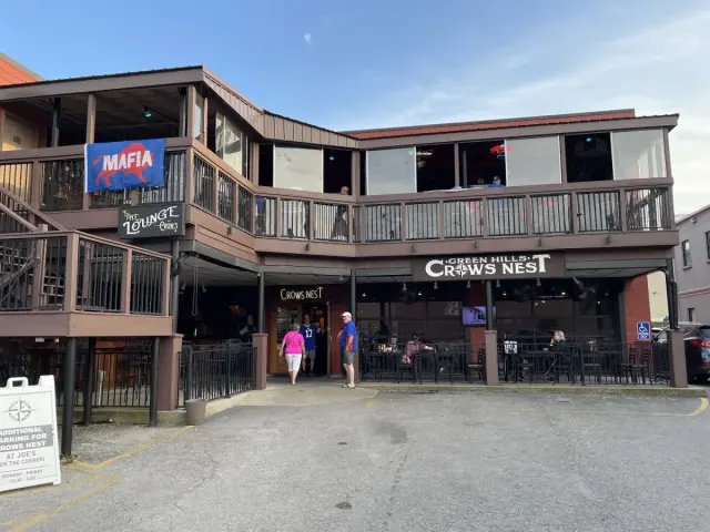 Crow's Nest Restaurant, Green Hills, Nashville, happy hour venue