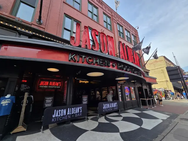 Jason Aldean's Kitchen + Rooftop Bar, Downtown, Nashville, happy hour venue