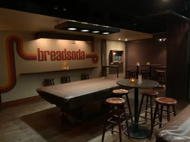 Breadsoda Bar, Deli & Billiards, Glover Park, Washington, happy hour venue
