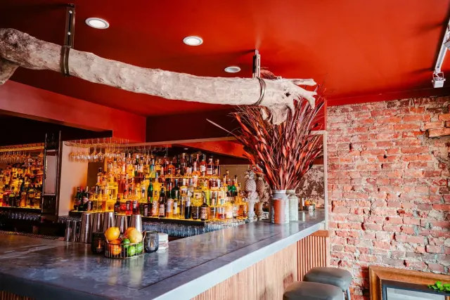 L'Annexe, Georgetown, Washington, happy hour venue