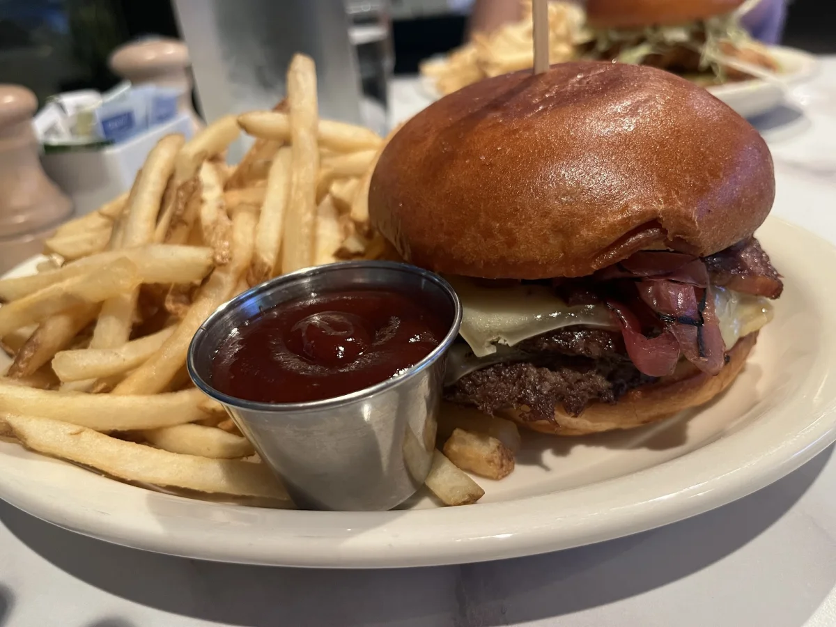 Champions Burger
