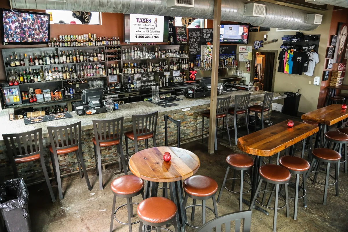 Corner Bar, South Lamar, Austin, happy hour venue