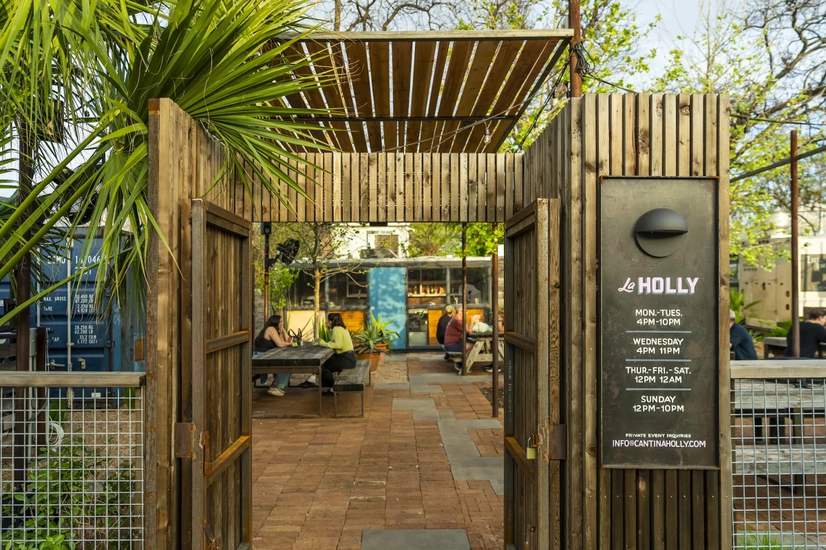 La Holly, East Austin, Austin, happy hour venue
