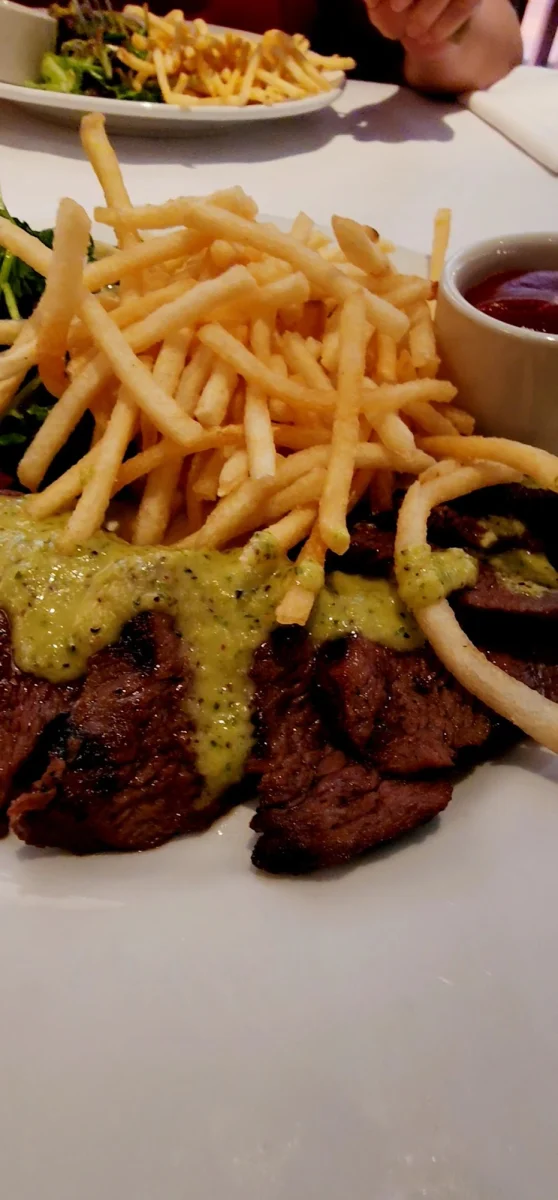 Restaurant Ambiance