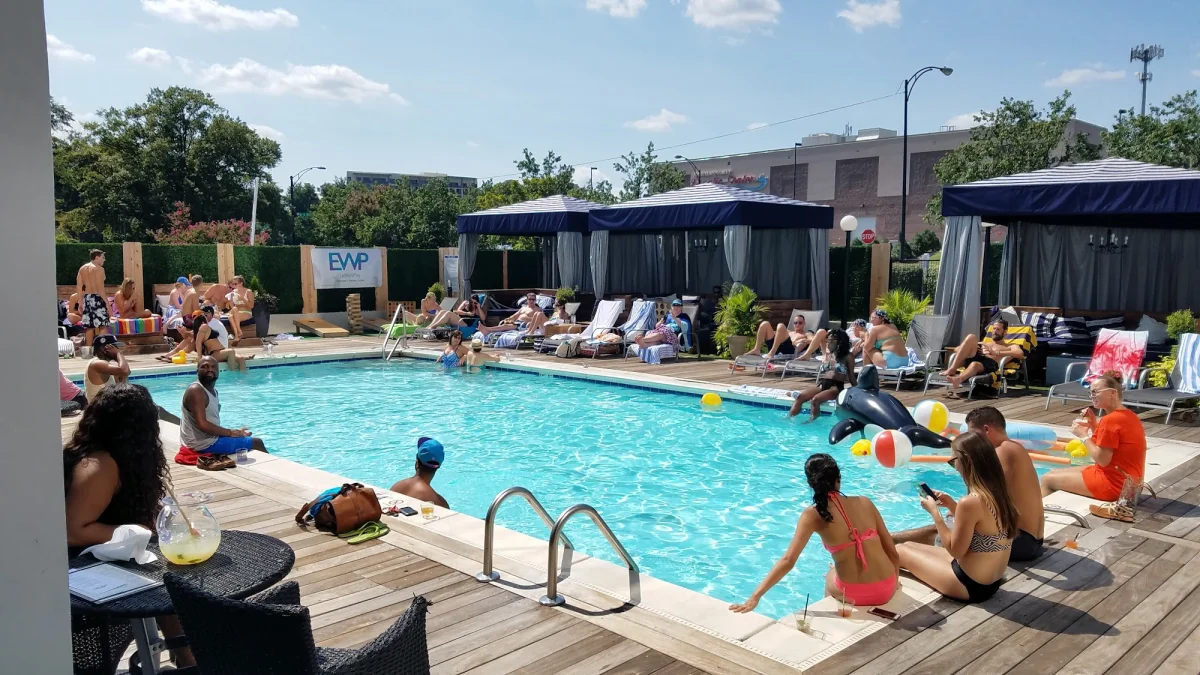 Poolside Lounge