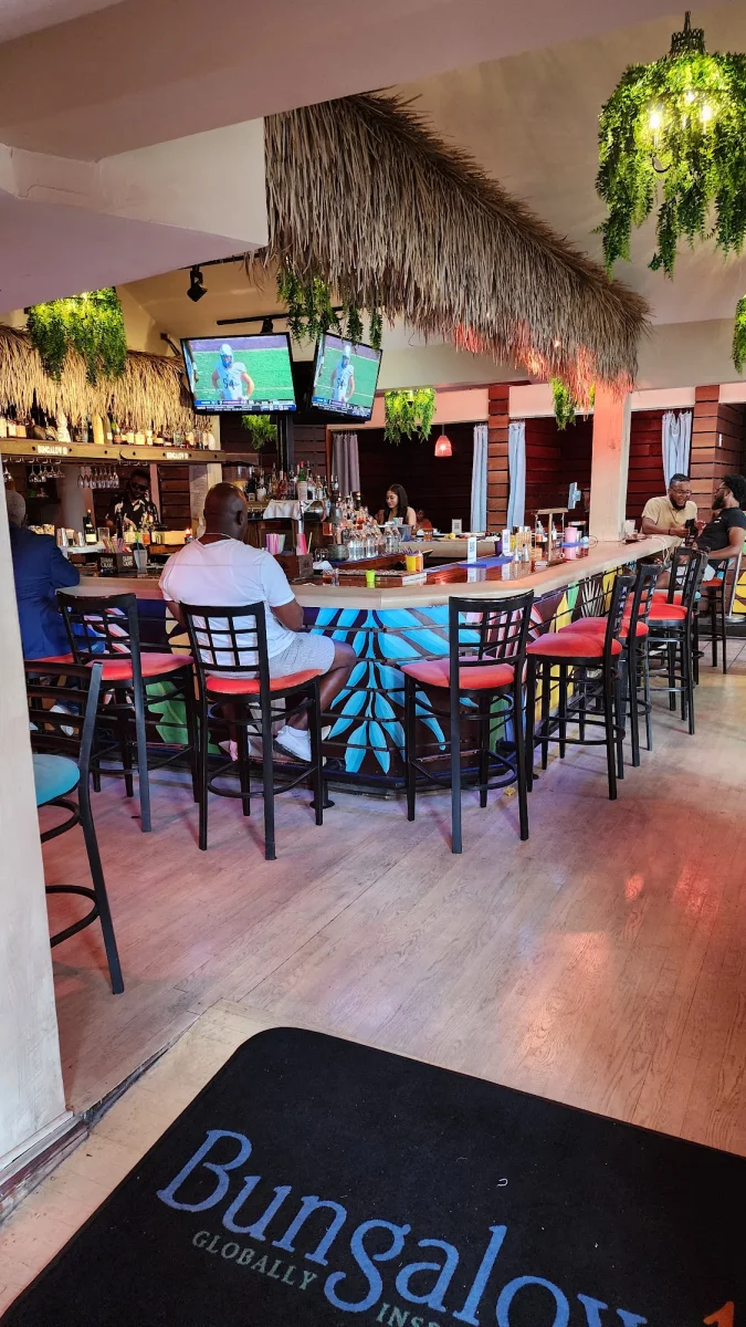 Bungalow 10 Dining, Hillsboro Village, Nashville, happy hour venue