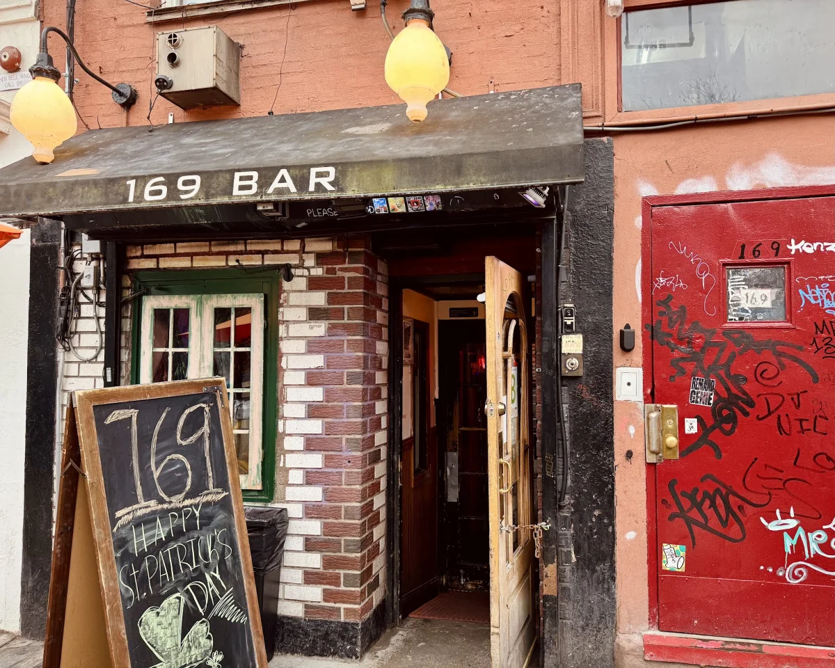 169 Bar, Lower East Side, New York, happy hour venue