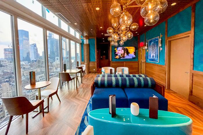 5 o'Clock Somewhere Bar, Times Square, New York, happy hour venue