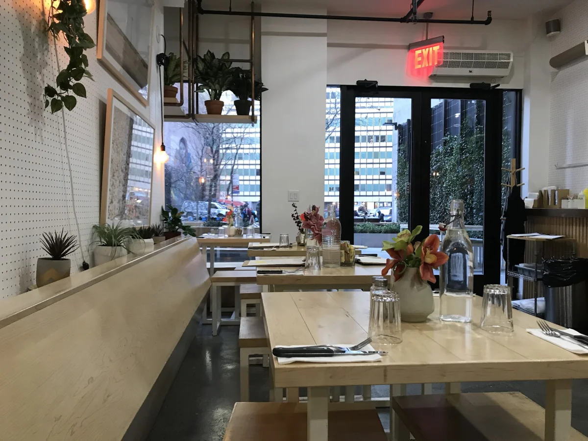 Hole In The Wall - FiDi, Financial District, New York, happy hour venue