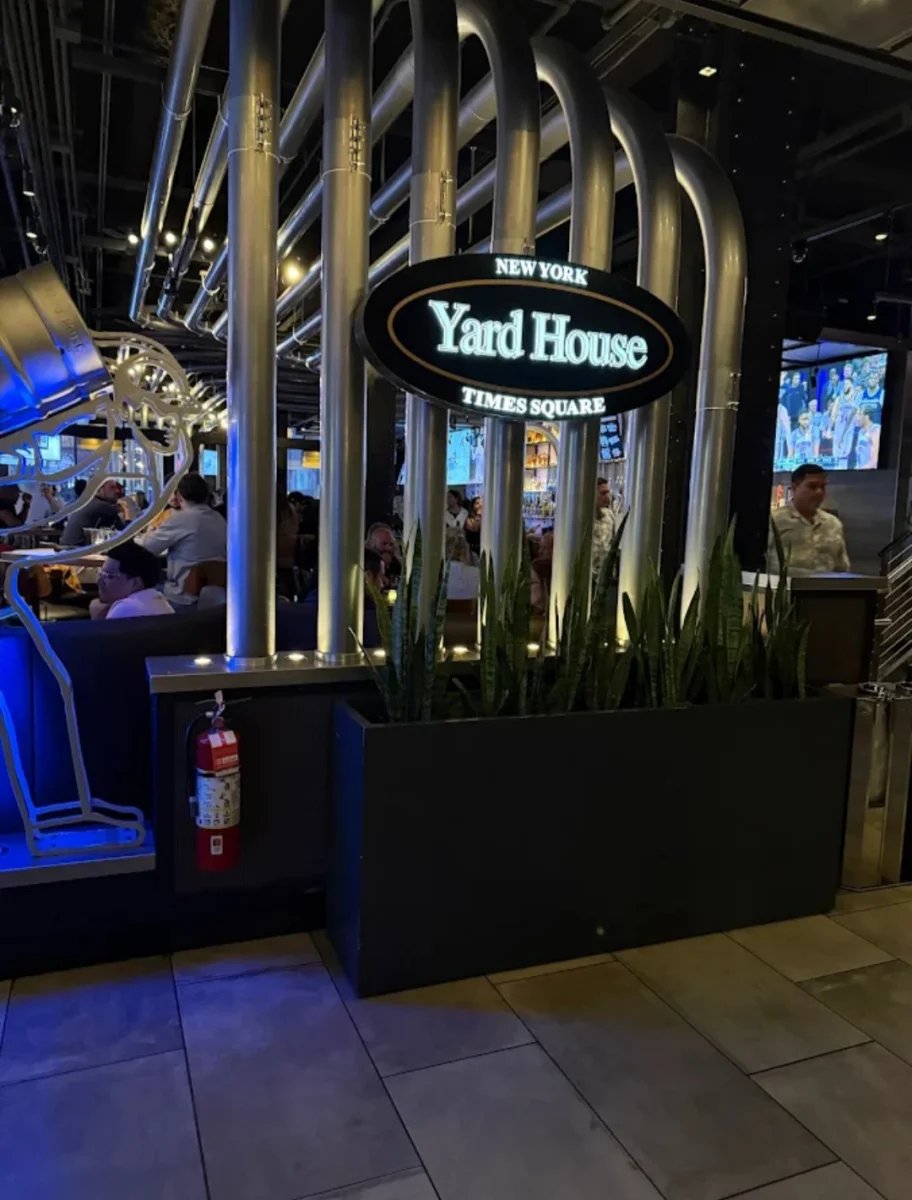 Yard House, Times Square, New York, happy hour venue