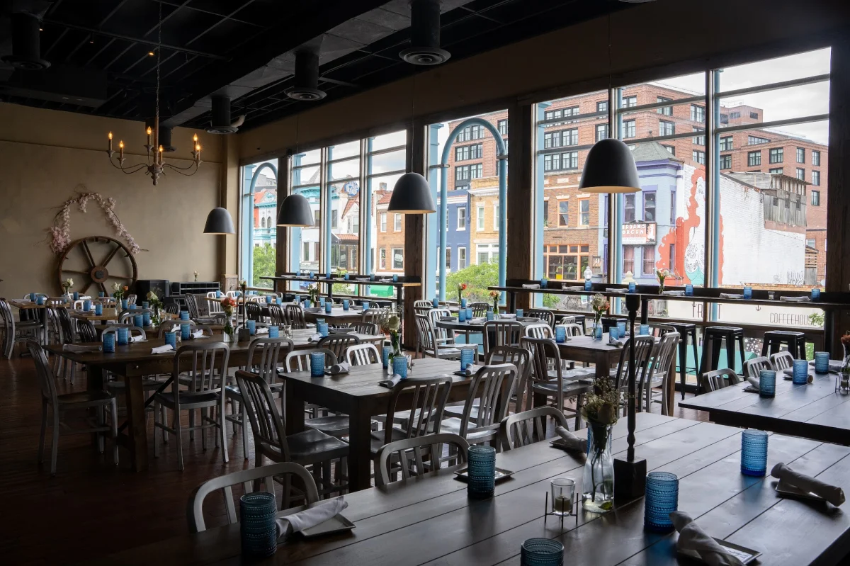Roofers Union, Adams Morgan, Washington, happy hour venue